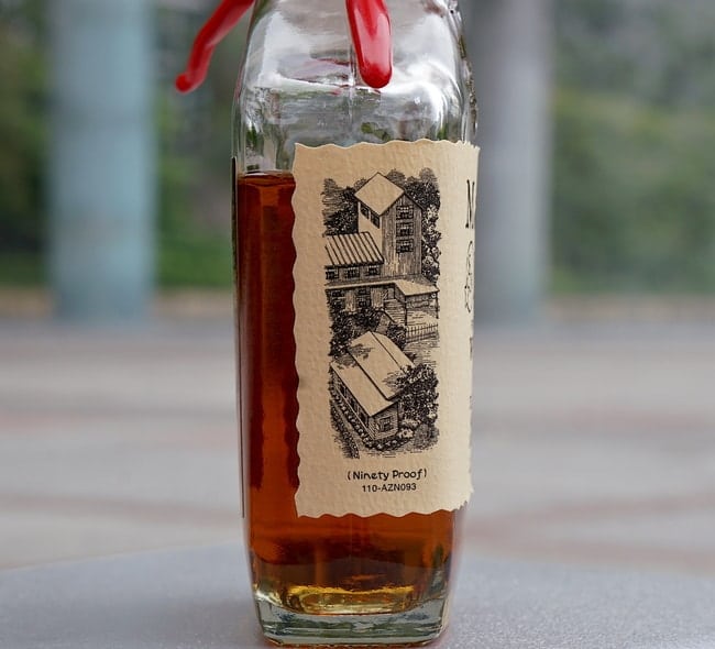maker's mark side label