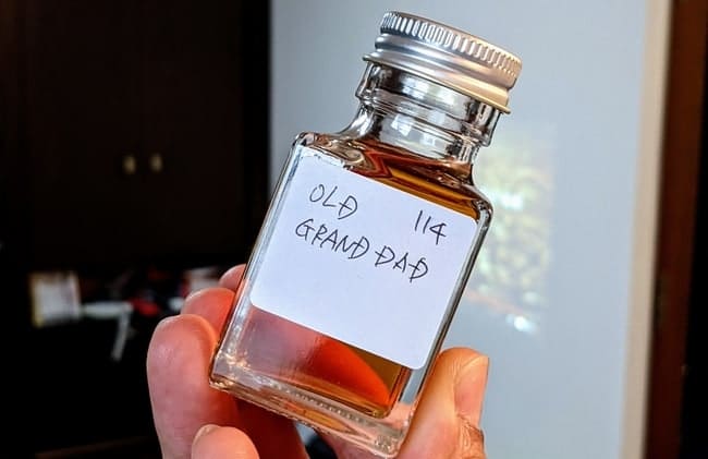 Old grand dad 114 bourbon sample compressed