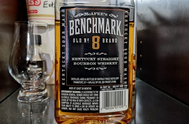 benchmark bourbon review close up
