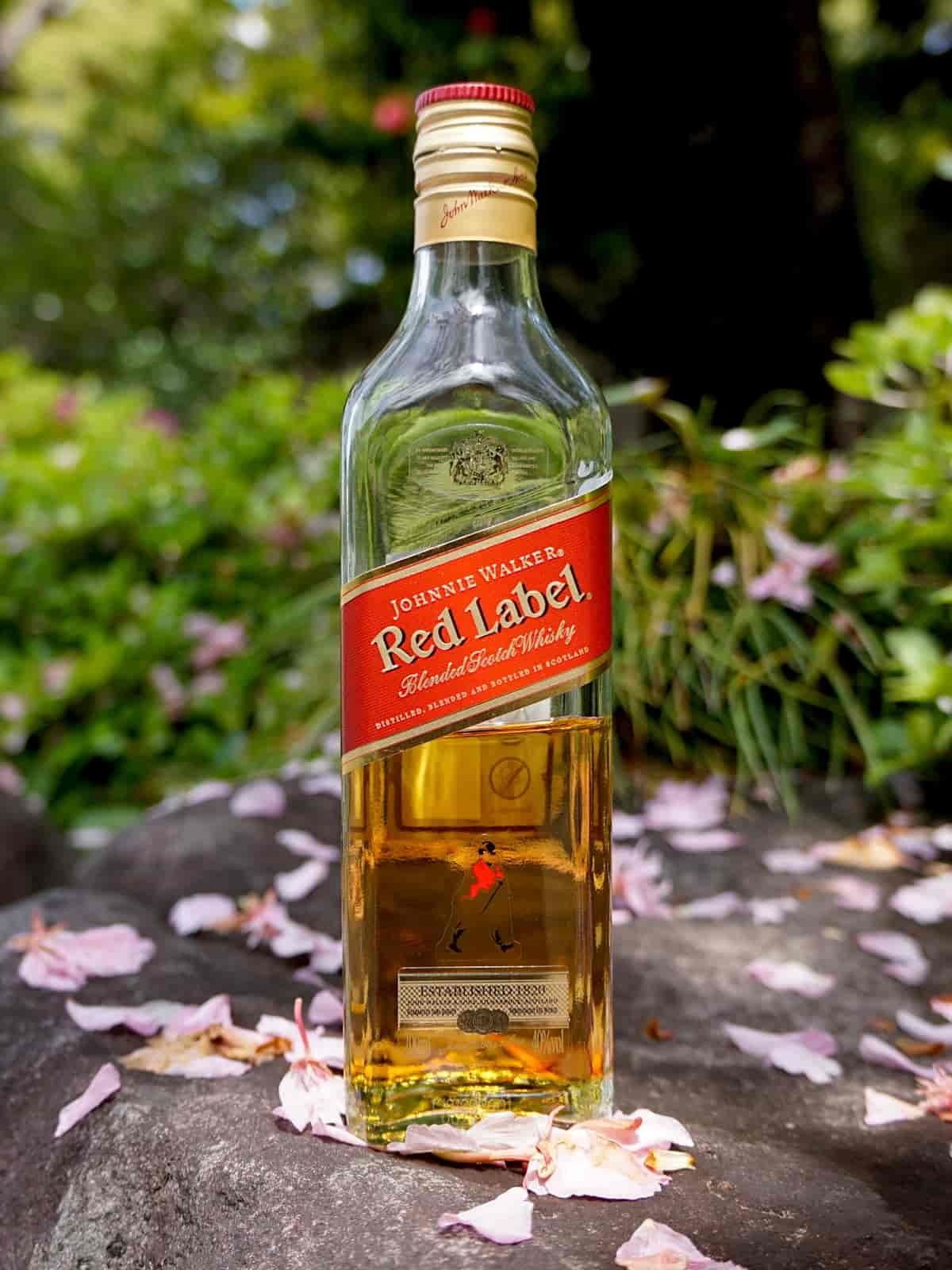 Johnnie Walker Red Label Review [In Depth] The Whiskey Shelf